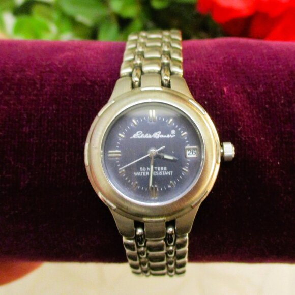 EDDIE BAUER Classic Dress Bracelet Watch ~ VINTAGE Quartz Silver Burgundy Watch - Picture 10 of 13